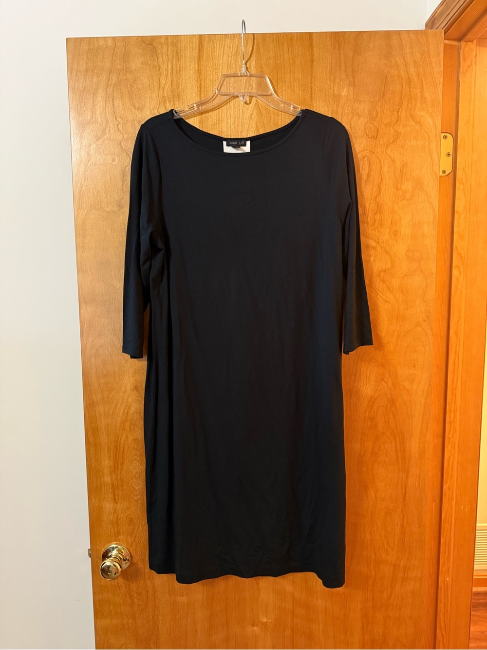 J. Jill Wearever Collection Black Dress 3/4 Sleeves Contrasting Back White Pleat